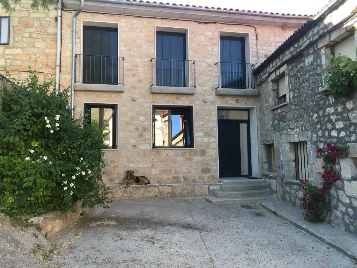 El Pecu Casa Rural Starfamiliar Bustillo Del Paramo Bagian luar foto