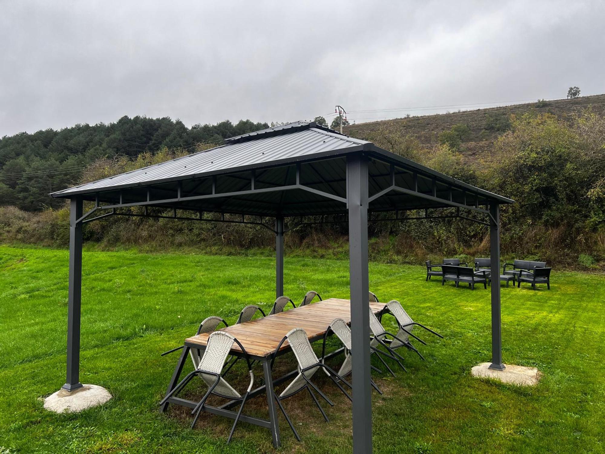 El Pecu Casa Rural Starfamiliar Bustillo Del Paramo Bagian luar foto